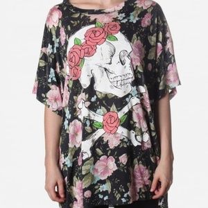Wildfox XS floral scull T-shirt